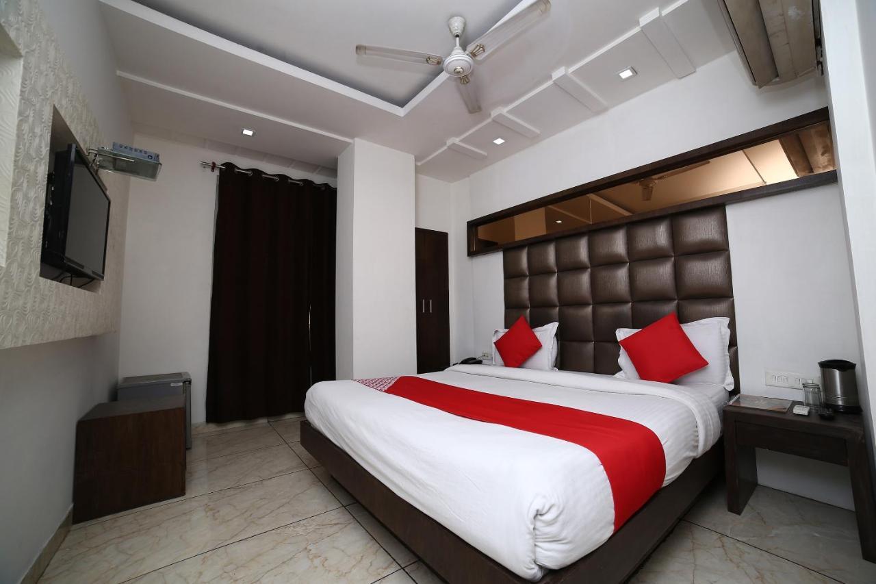 Oyo 11150 Hotel Jmd Rooms New Delhi Extérieur photo